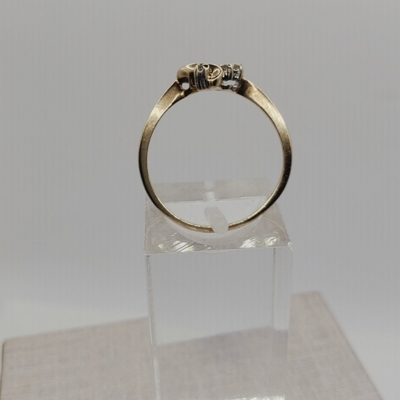10k Solid Yellow Gold Genuine Round Diamond Heart Ring - Picture 2 of 6